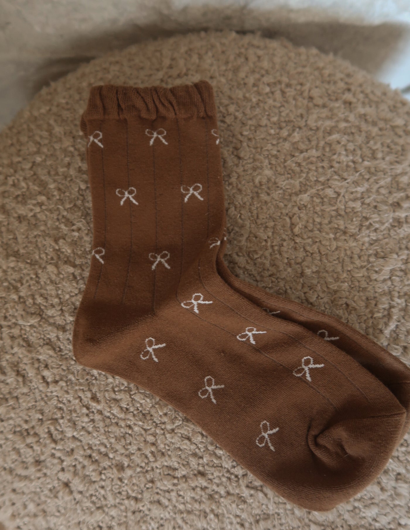 Chestnut Ribbon Socks