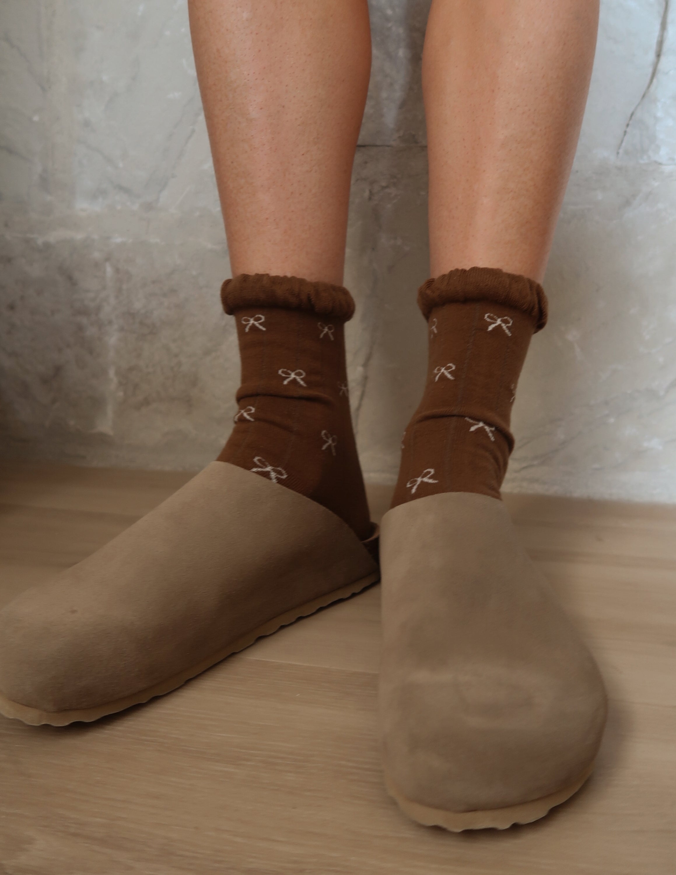 Chestnut Ribbon Socks