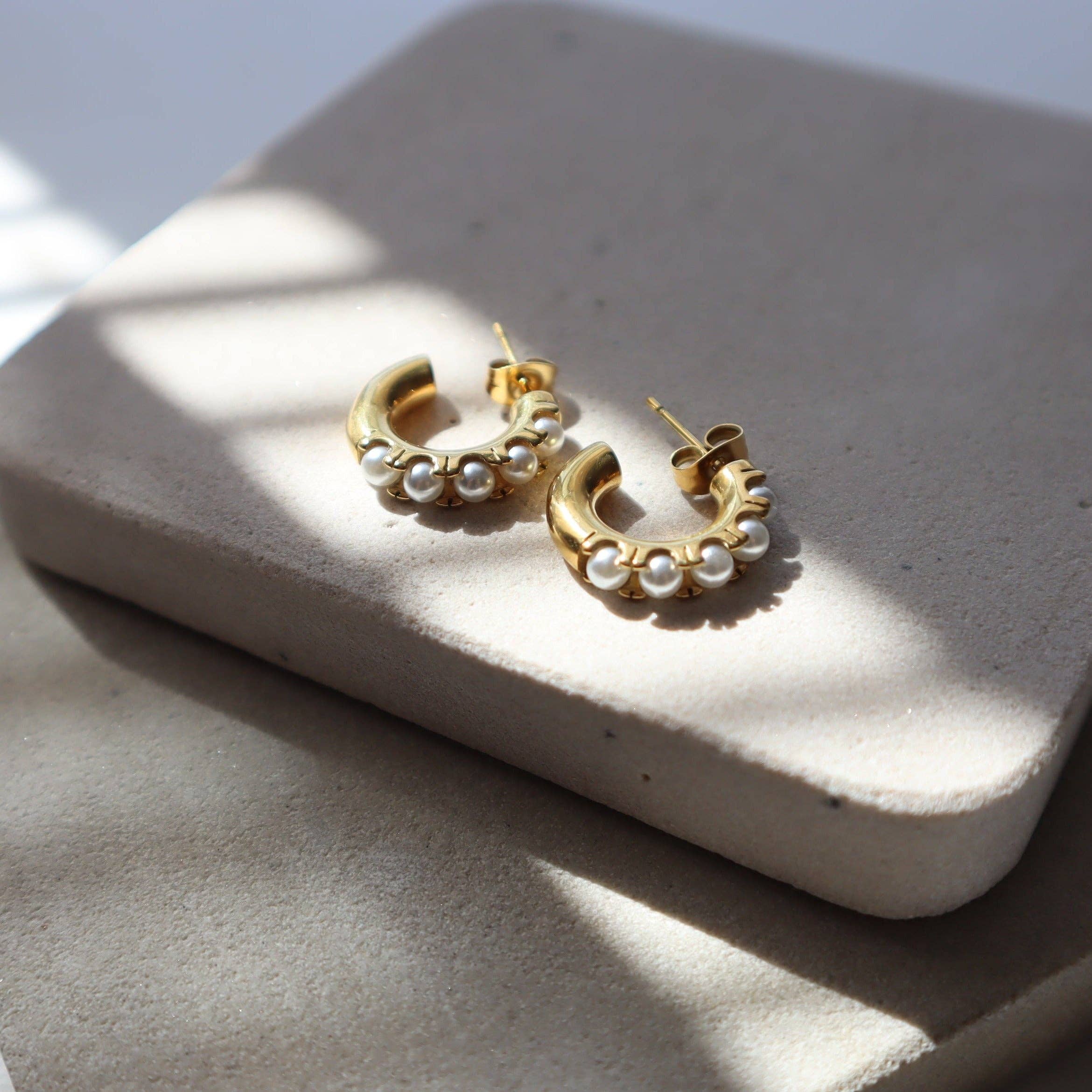 Nori Pearl Hoop Earrings