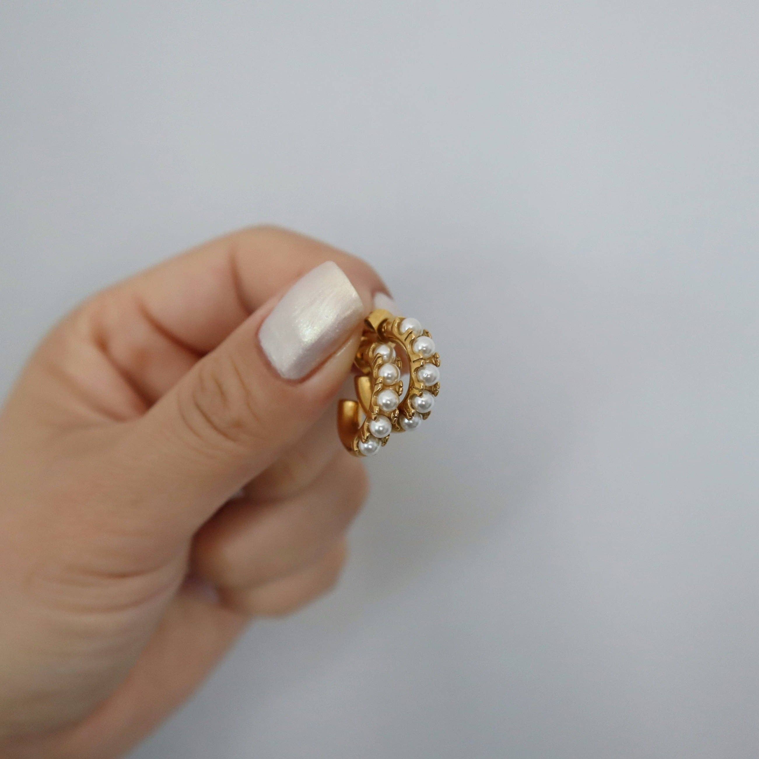 Nori Pearl Hoop Earrings