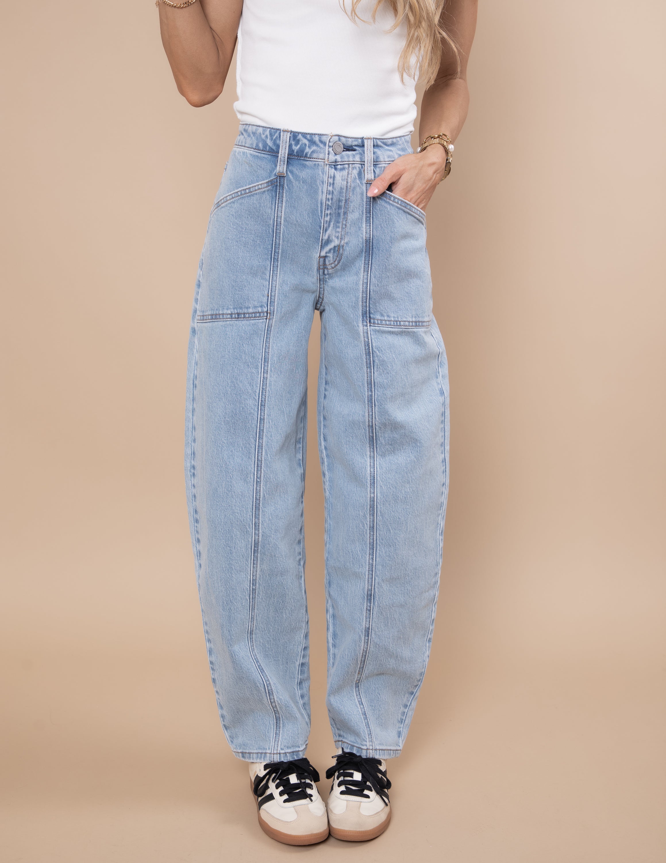 Victoria Barrel Jeans