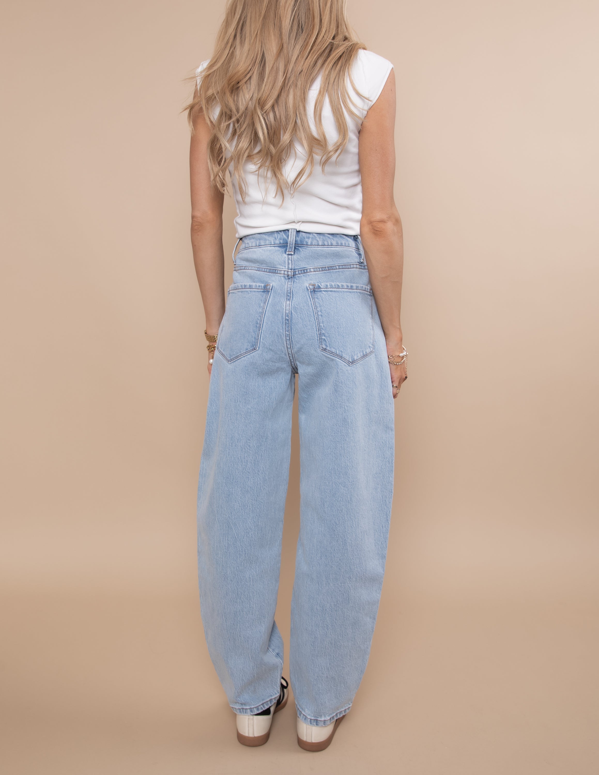 Victoria Barrel Jeans