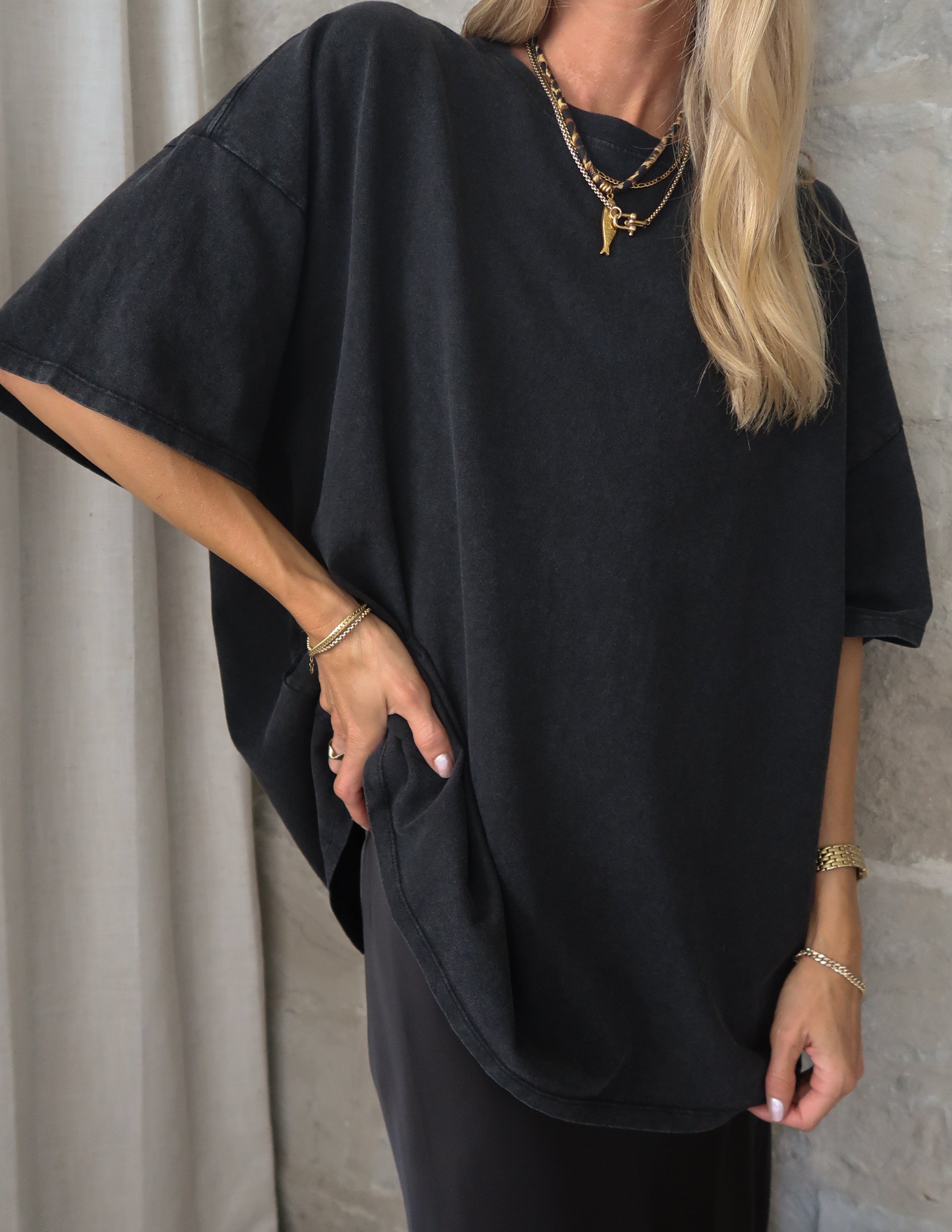 Relaxed Rouge Tee